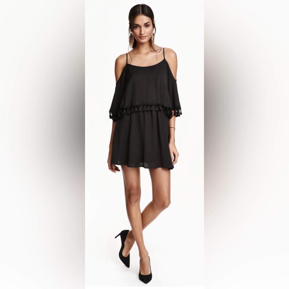 H&M Bare Shoulder Tassel Dress